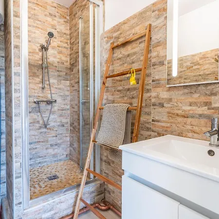 Azur Et Lavande Daire Fréjus