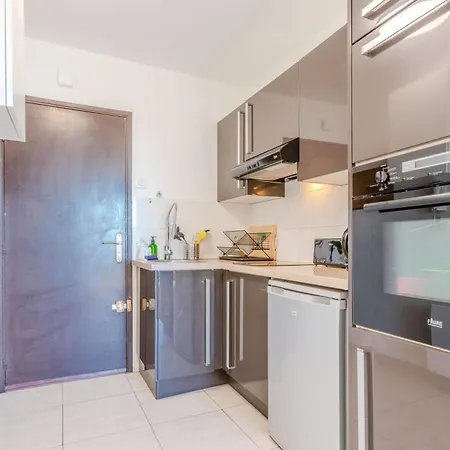 Apartment Azur Et Lavande *