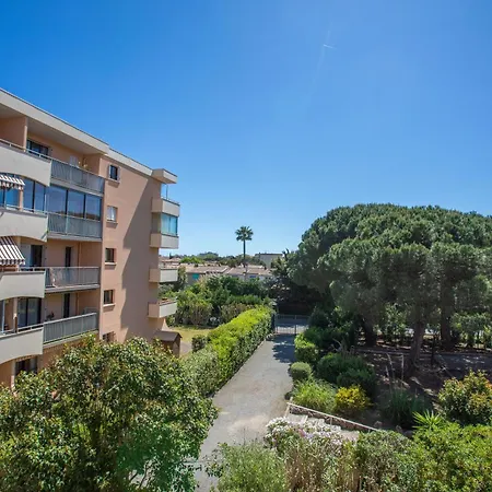 Azur Et Lavande Apartment *