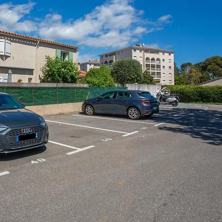 Apartment Azur Et Lavande *
